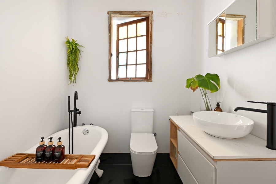 3 Bedroom Property for Sale in Sea Point Western Cape